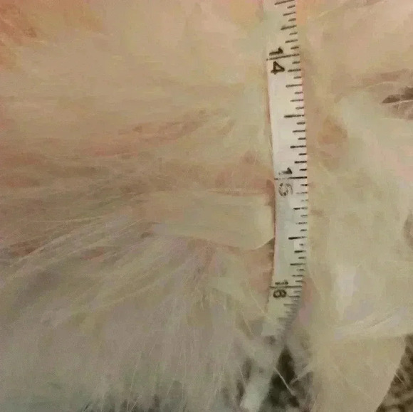 Pink Blush Feather Vest Poofy Plush Fluffy Cocktail Outerwear Cream Fashion Fall - Picture 6 of 7